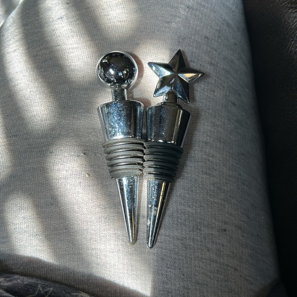 Set of 2 silver wine stoppers - Picture 2 of 4